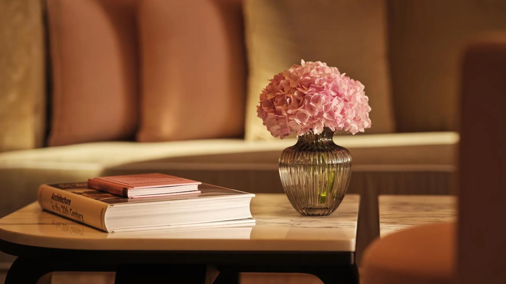 Отель The Lana - Dorchester Collection Дубай
